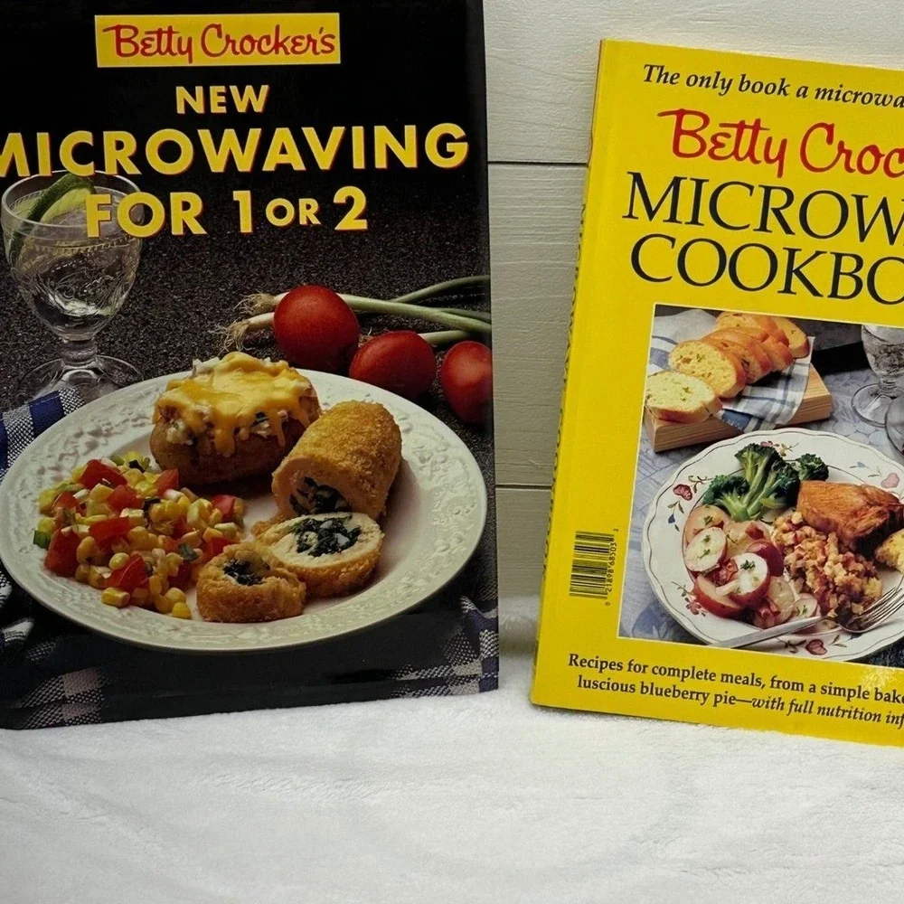 Betty Crocker Microwave Cookbook Lot‎ 2 Books 1980s 1990s Yellow Good Vintage